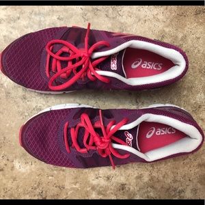 ASIC Tennis Shoes